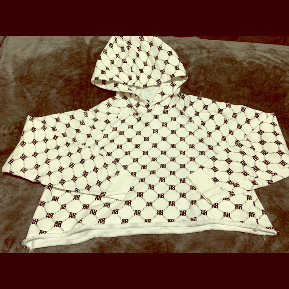Forever 21 sweater size S only worn once